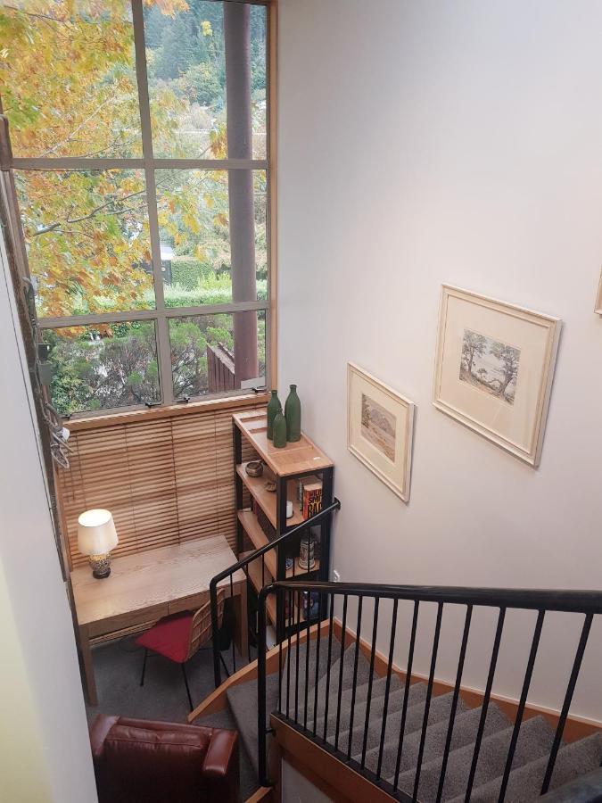 Villa 10 - Central Stylish Apartment クイーンズタウン エクステリア 写真